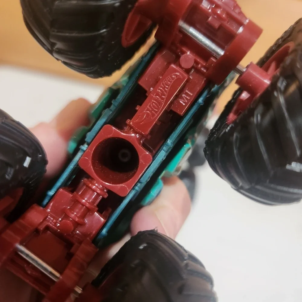 Lot 2 Hot Wheel Monster Jam Truck Shark Wreak Mega Wrex Diecast Trex Shark‎ 1:64